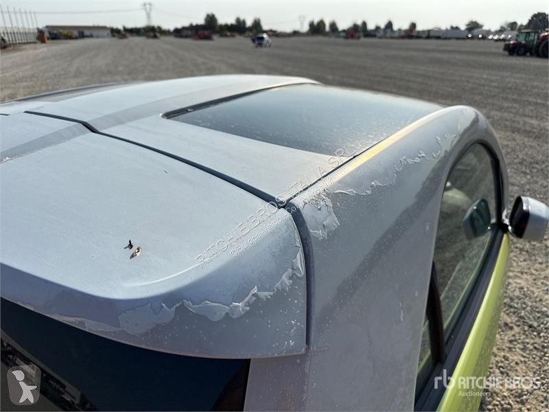 Лекотоварен автомобил  XEV Yoyo