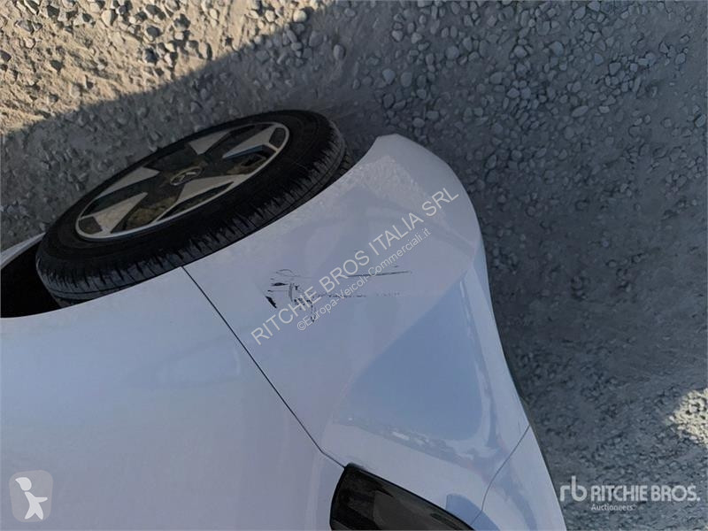 Лекотоварен автомобил  XEV Yoyo