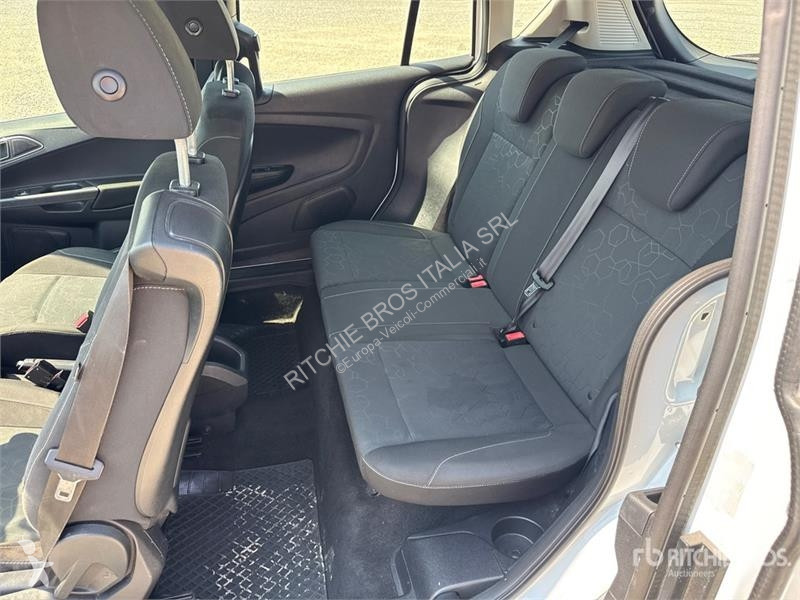 Véhicule utilitaire Ford