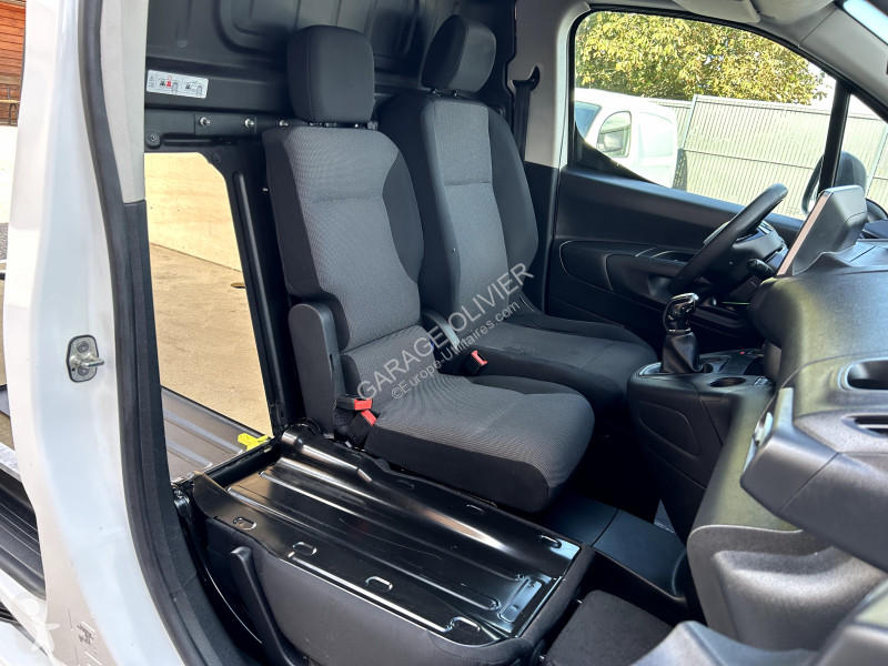 Furgoneta Peugeot Standard 650KG 1.5 Bluehdi...