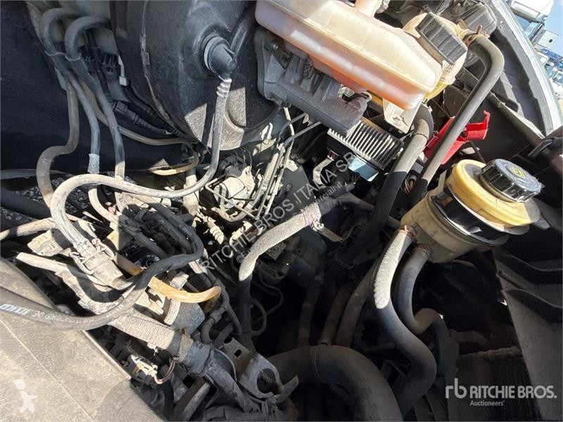 Комерційні автомобілі Renault 125DCI Cargo Van
