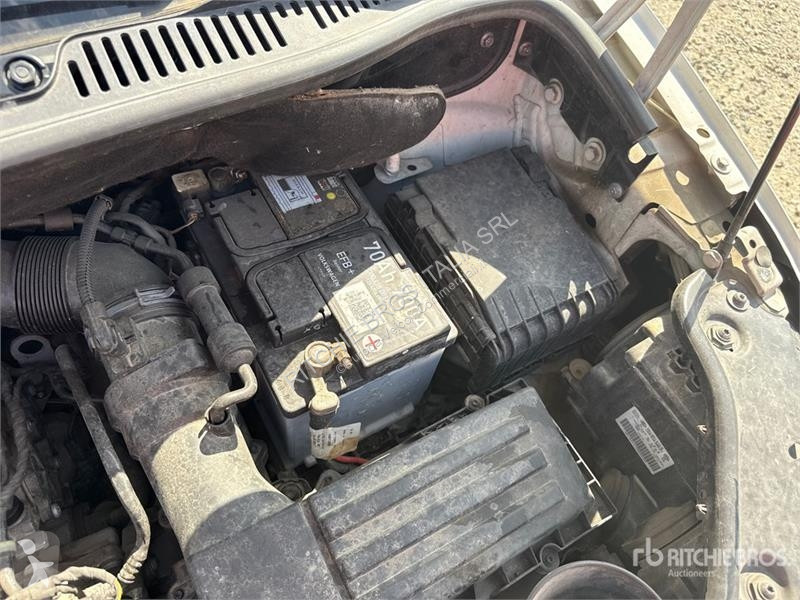 Комерційні автомобілі Volkswagen Cargo Van