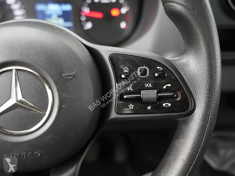 Лекотоварен автомобил Mercedes 311 CDI