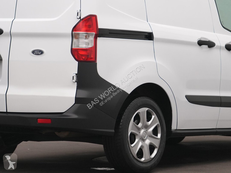 Furgoneta Ford Courier