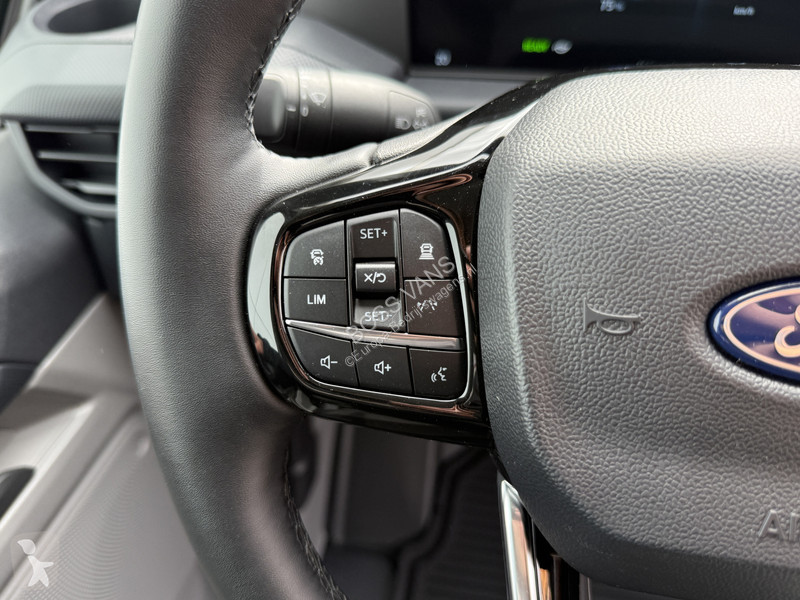 Лекотоварен автомобил Ford 71kWh 136PK...