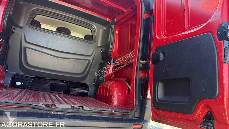 Лекотоварен автомобил Renault TRAFIC