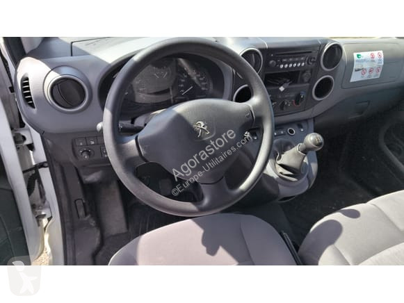 Лекотоварен автомобил Peugeot PARTNER