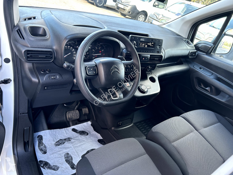 Лекотоварен автомобил Citroën XL 950KG 1.5...