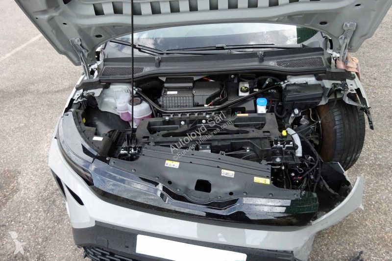 Лекотоварен автомобил Skoda ELROQ 60 204 BVA