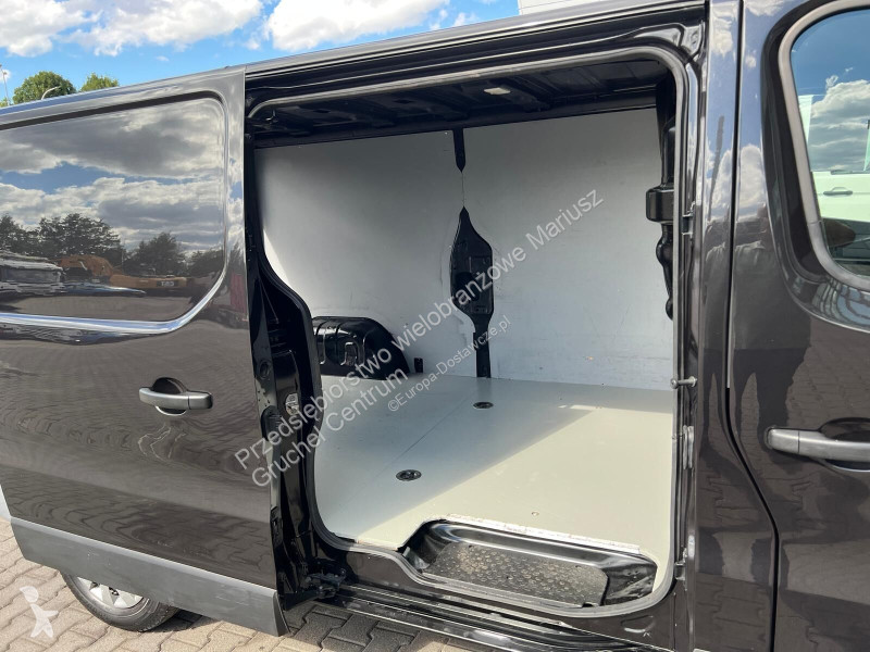 Furgoneta Renault Trafic 2.0 DCi 120 / L2H1 /...