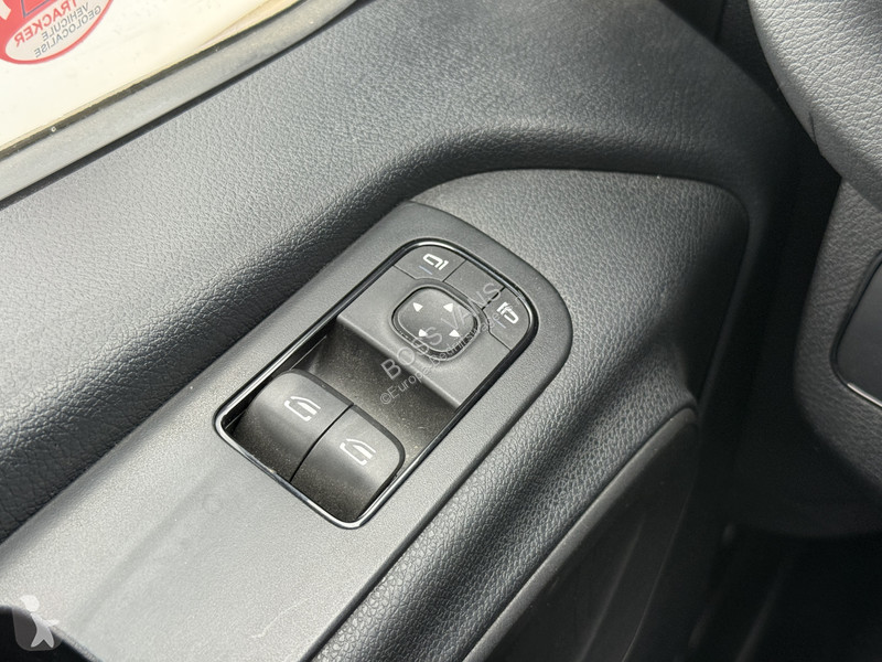 Bedrijfswagen Mercedes 314 2.2 140PK Automaat...