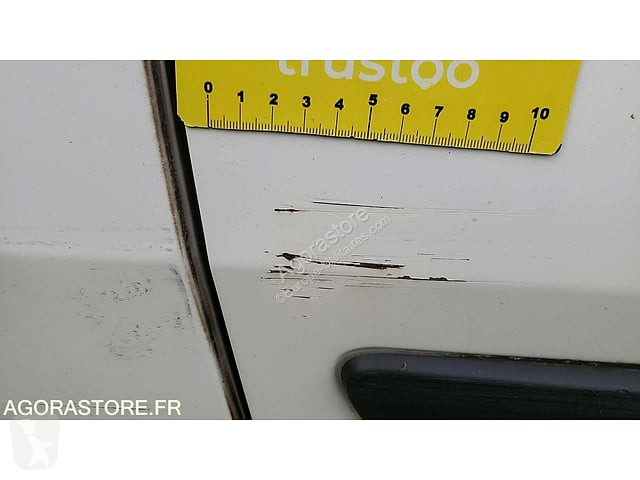 Коммерческий автомобиль