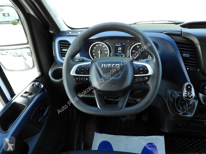 Veículo utilitário Iveco 35S14 DAILY