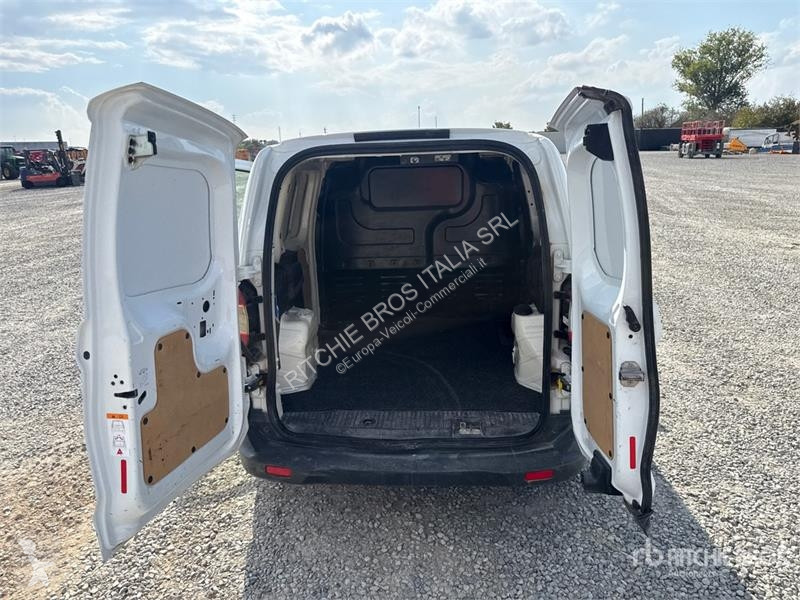 Veículo utilitário Ford Courier Cargo Van
