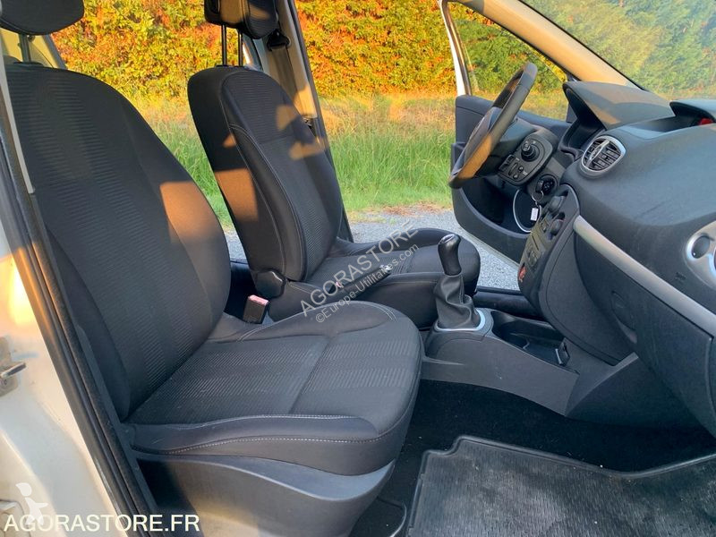 Véhicule utilitaire Renault CLIO