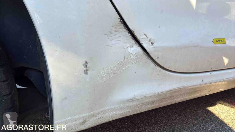 Véhicule utilitaire Peugeot 208