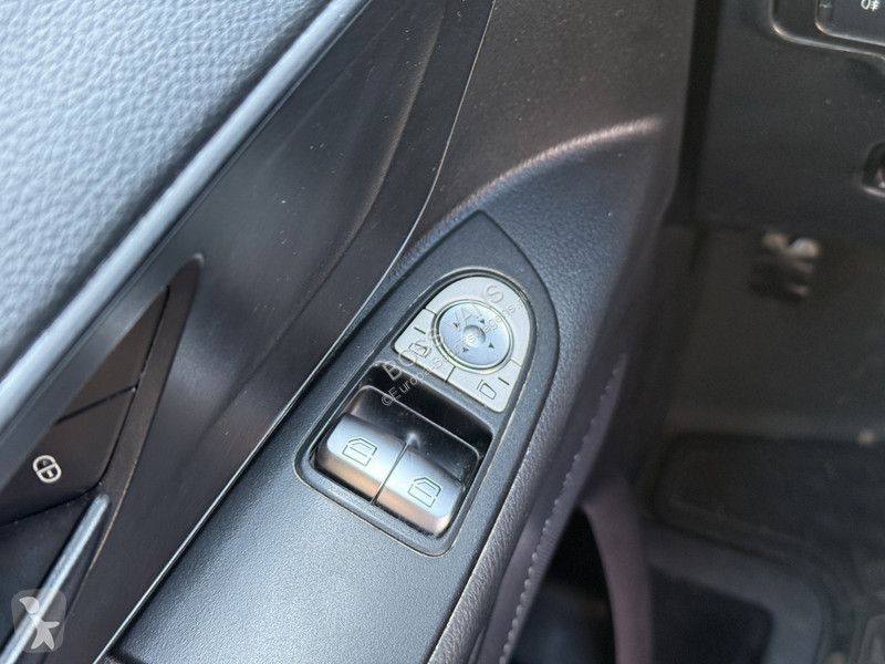 Véhicule utilitaire Mercedes 114 1.9 CDI DC L3...