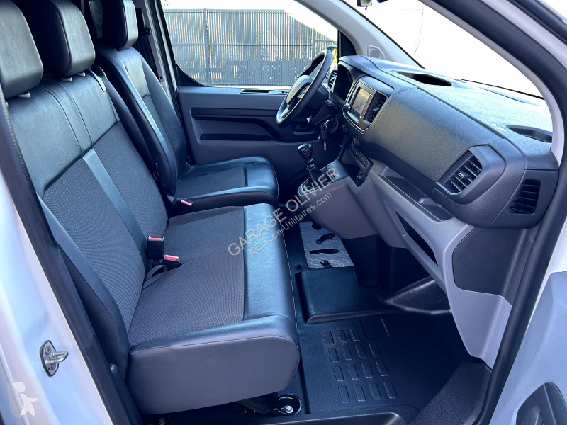 Коммерческий автомобиль Peugeot Standard...