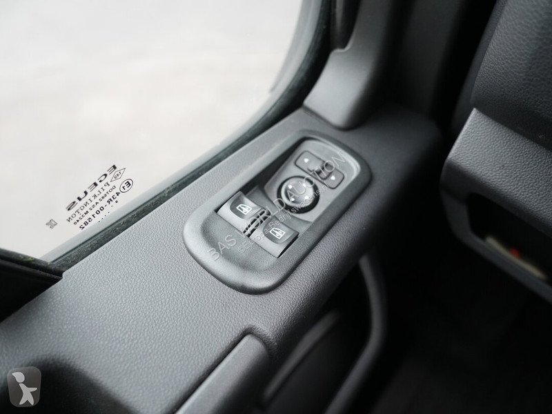 Furgoneta Renault 145PK
