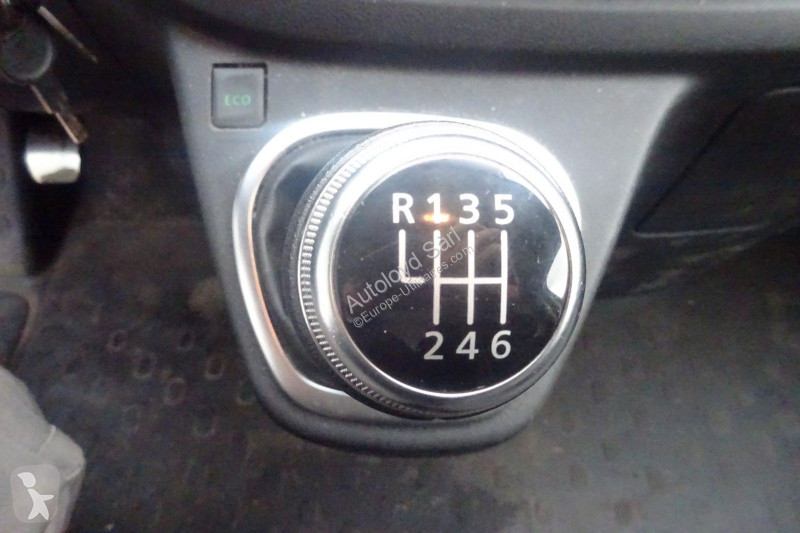 Véhicule utilitaire Renault TRAFIC 2,0 DCI 120
