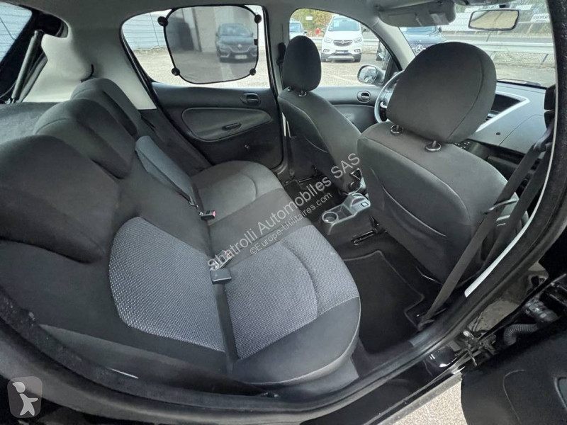 Autoutilitară Peugeot 1.1 i 60ch 4cv 5Portes...