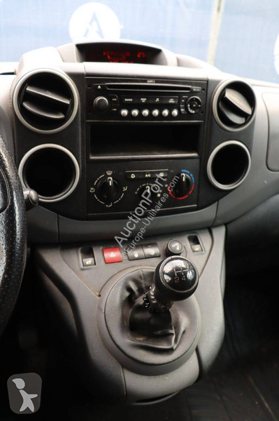 Véhicule utilitaire Peugeot 120 L1 1.6HDIF...