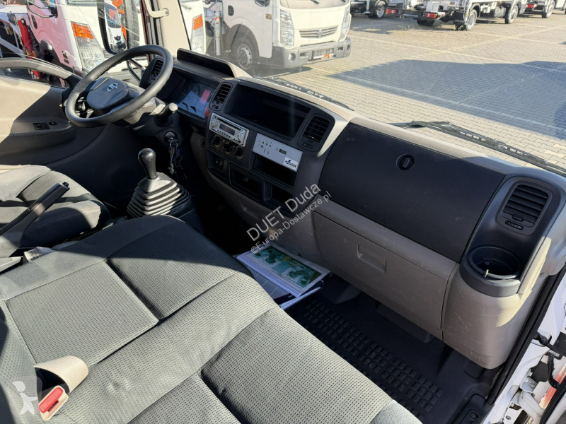 Véhicule utilitaire Nissan