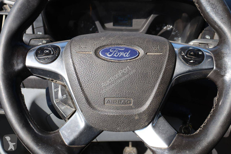 Véhicule utilitaire Ford