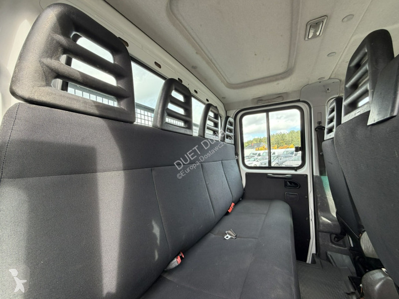 Véhicule utilitaire Iveco 70C18 V H