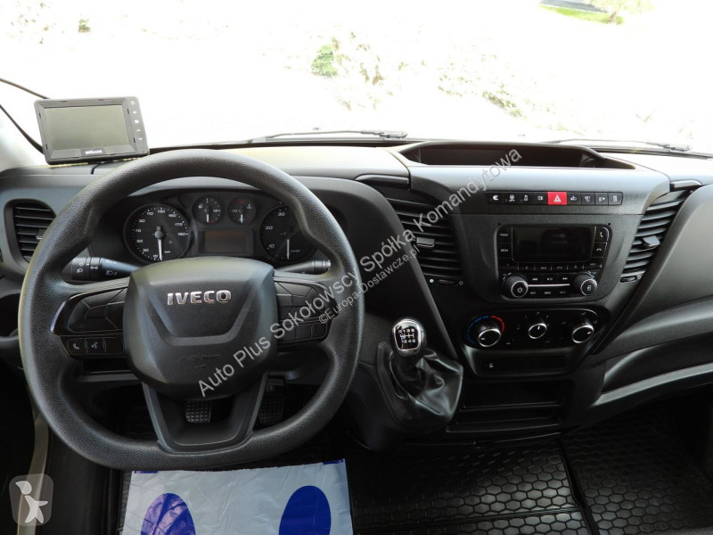 Véhicule utilitaire Iveco 35S16 DAILY