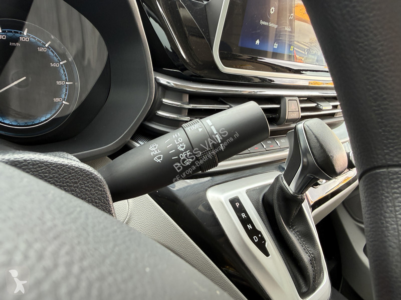 Véhicule utilitaire Maxus e 9 65kWh 204PK e 9