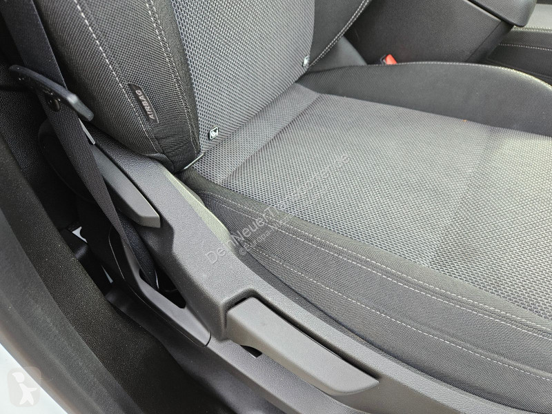 Véhicule utilitaire Mercedes 110 CDI...