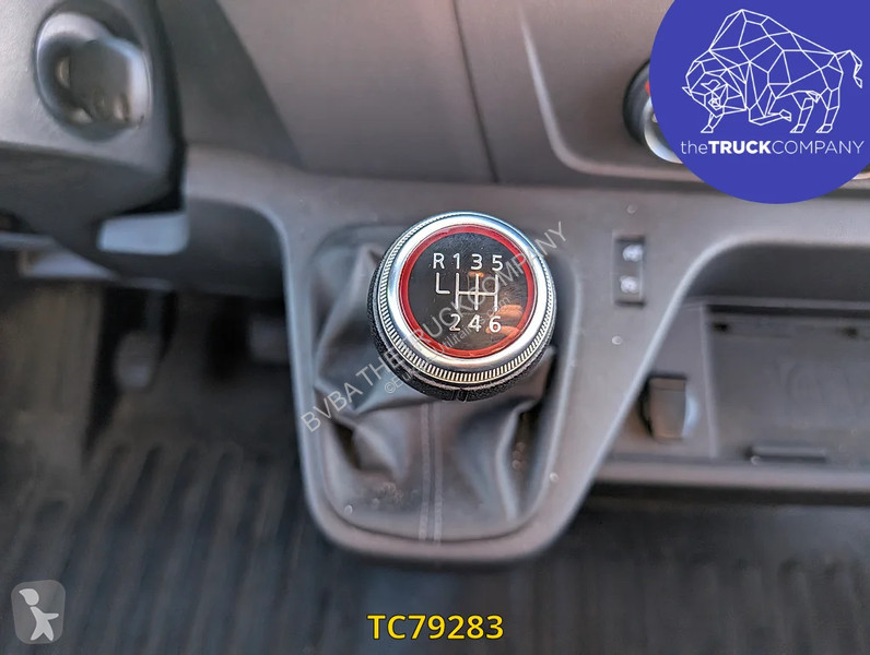 Véhicule utilitaire Renault 2.3 DCI KOFFER MET...