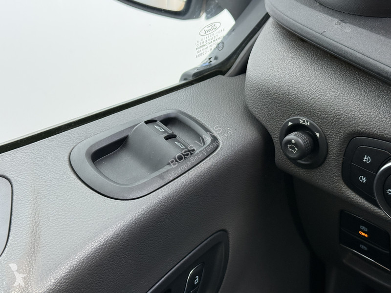Véhicule utilitaire Ford e 68kWh 184PK E-