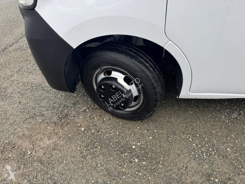 Užitkové vozidlo Renault MASTER 3T5 CAISSE 20M3...