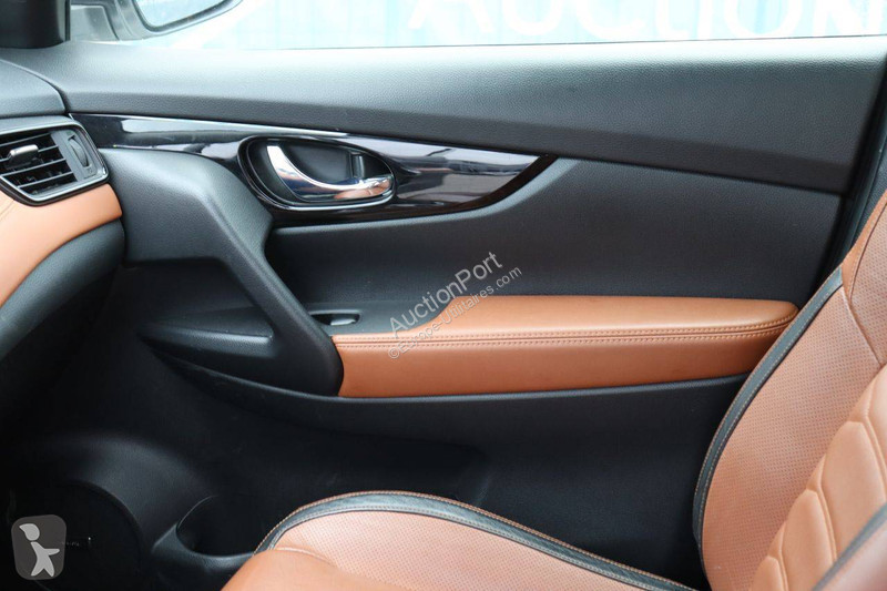 Nissan  van