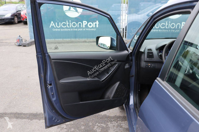 Hyundai ix20 van