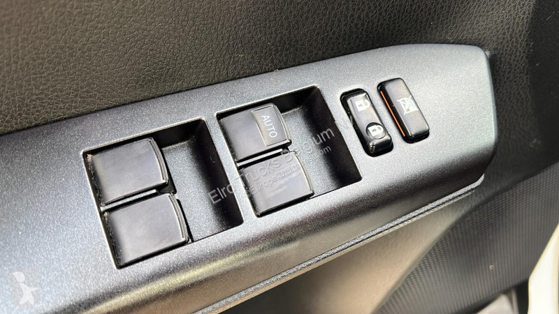 Toyota (HYBRID / AUTOMATIC GEARBOX / BOITE AUTO...