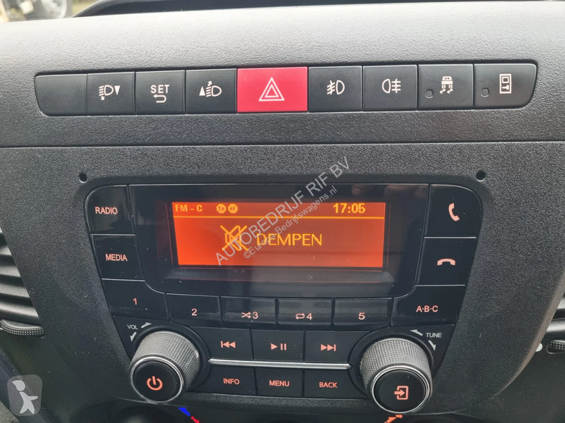 Furgoneta Iveco 65C18 3.0D Open Laadbak 6M...