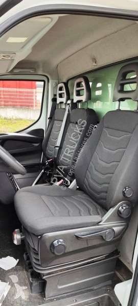 Véhicule utilitaire Iveco FGN 35 C 13 V20 H3...