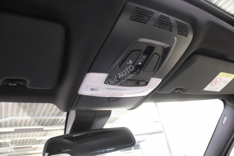 Autoutilitară BMW xDrive40e High Executive M...
