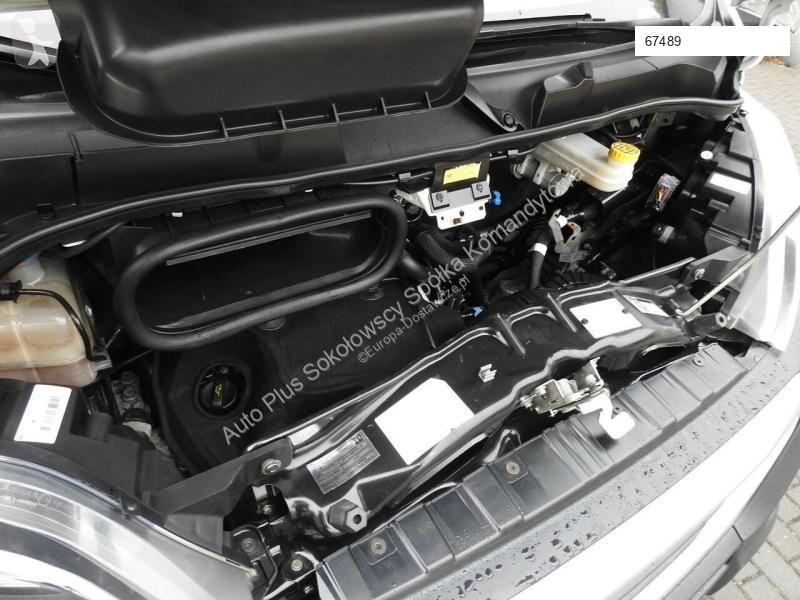 Autoutilitară Peugeot BOXER PLANDEKA WINDA 8...