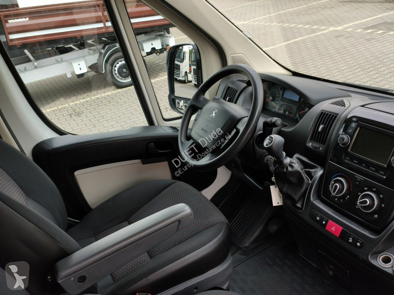 Véhicule utilitaire Peugeot