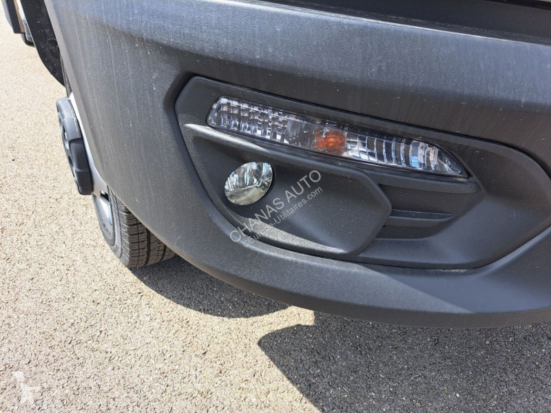 Autoutilitară Iveco 35C18 180CV 3L ALUMINIUM...