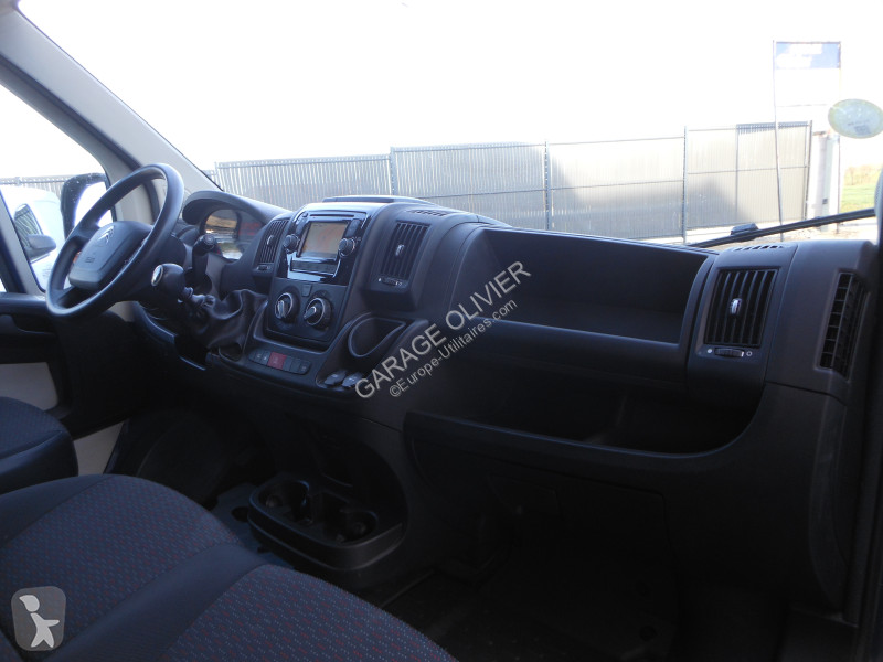 Véhicule utilitaire Citroën 35 L2H2 2.0 Bluehdi...
