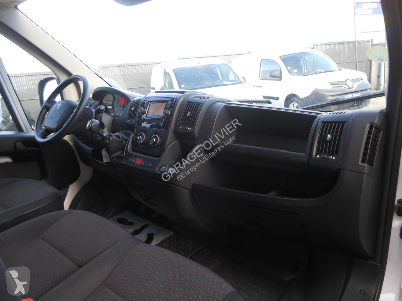 Bedrijfswagen Peugeot 333 L2H2 2.2 Bluehdi 140...