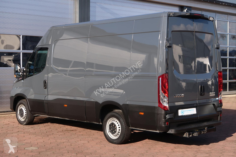 Bedrijfswagen Iveco 35S18HV 3.0 35 L2 H2 AUT/...