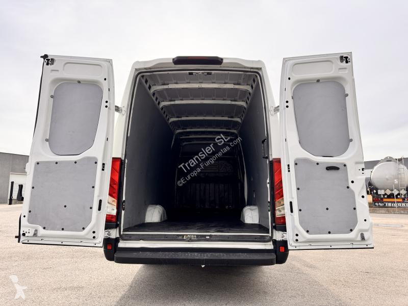 Furgoneta Iveco 35-S-14