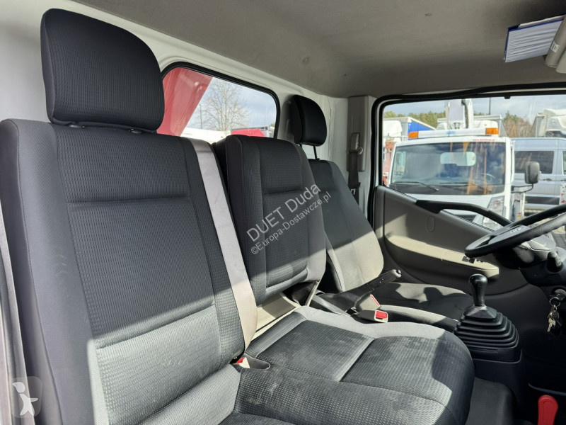 Véhicule utilitaire Nissan