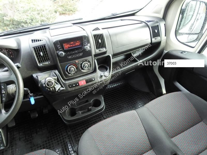 Furgoneta Citroën JUMPER BRYGADÓWKA 6 MIEJSC...